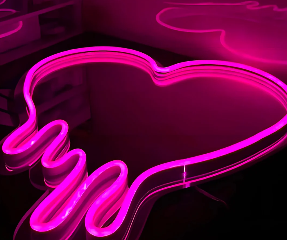 Neon LED ženklas " Veidrodinė širdis"