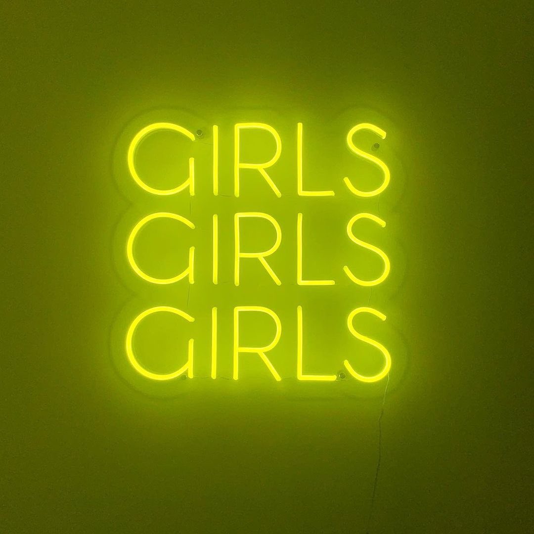 NEON LED užrašas "GIRLS"