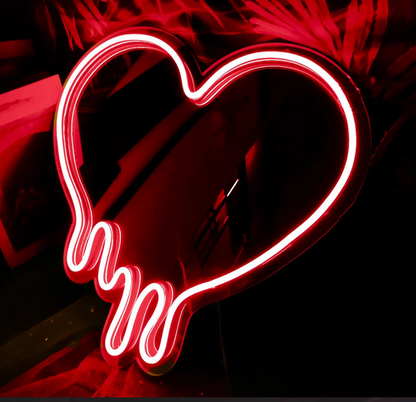 Neon LED ženklas " Veidrodinė širdis"